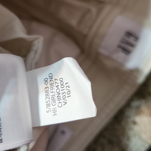 GAP Khaki's - Picture 3 of 10